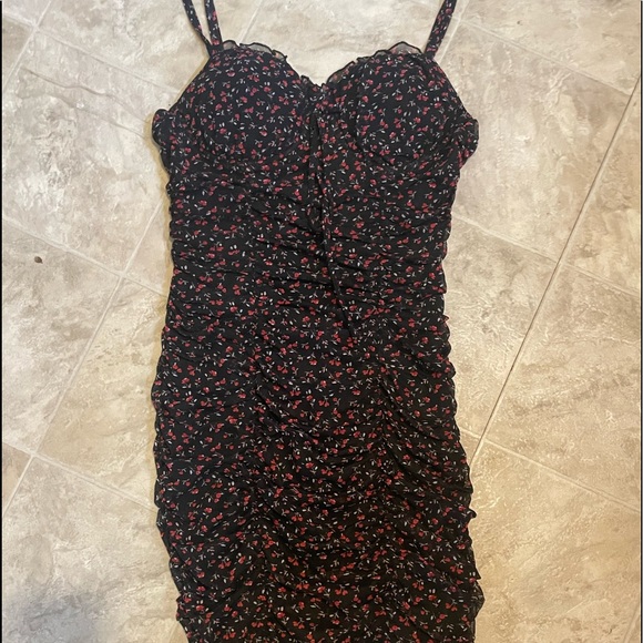 Junior trending dress - Picture 1 of 3